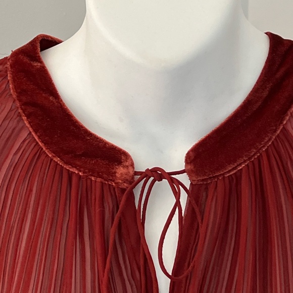 Free People Pleated Velvet Trim Buttondown - Picture 2 of 14